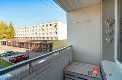 Na predaj 3-izbový byt, 77 m², Žiar nad Hronom, Sládkovičova