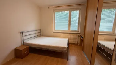 Na predaj 3-izbový byt, 64 m², Levice, Saratovská ul.