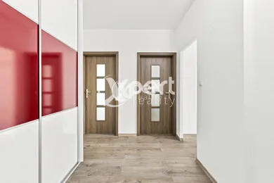Na prenájom 2-izbový byt, 61 m², Galanta, Revolučná štvrť