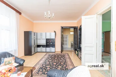 Na predaj 2-izbový byt, 72 m², Bratislava-Staré Mesto, Šancová