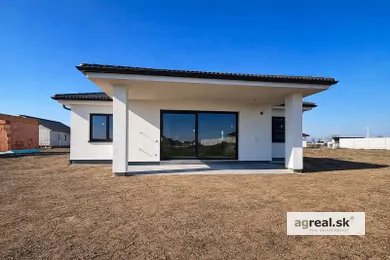 Domy na predaj 4-izbový, Hrubá Borša · €269 900