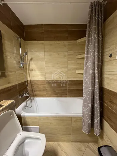 Na prenájom 2-izbový byt, 49 m², Bratislava-Petržalka, Rovniankova