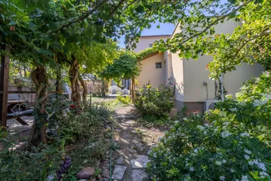 Na predaj dom, 230 m², Budmerice