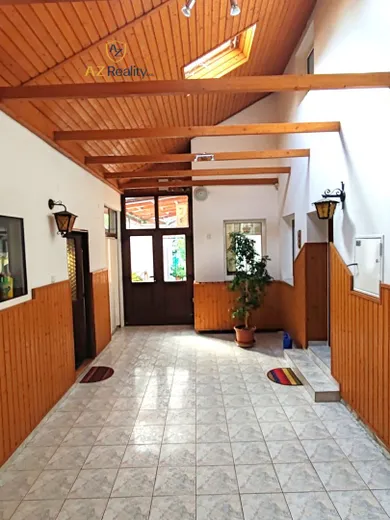 Na predaj 5-izbový dom, 120 m², Komárno