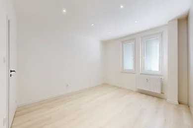 Na predaj 2-izbový byt, 48 m², Bratislava-Ružinov, Radarová