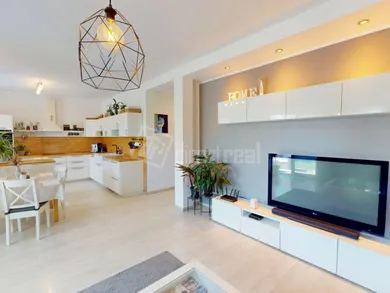 Na predaj 4-izbový byt, 98 m², Bratislava-Vrakuňa, Tymiánová