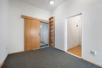 Na predaj komerčné, 72 m², Bratislava-Dúbravka, Tranovského