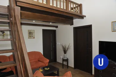 Na predaj objekt, Sklené
