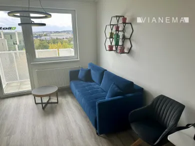 Na prenájom 2-izbový byt, 47 m², Bratislava-Ružinov, Ivanská cesta