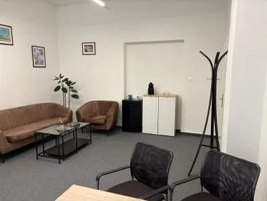 Komerčné priestory na prenájom, Žilina · €290