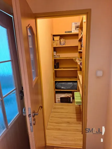 Na prenájom 3-izbový byt, 72 m², Levice, Perecká ul.