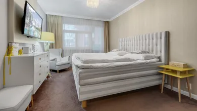 Na prenájom 3-izbový byt, 90 m², Bratislava-Záhorská Bystrica