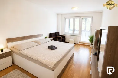 Na prenájom 2-izbový byt, 67 m², Žilina