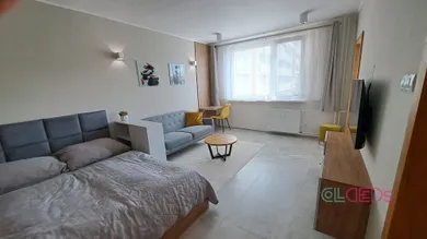 Mieszkania na wynajem, 1-pokojowe, Bratislava-Karlova Ves · €700
