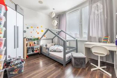 Na predaj 3-izbový byt, 74 m², Sereď, Pažitná