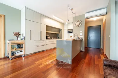 Na predaj 3-izbový byt, 72 m², Bratislava-Staré Mesto, Landererova