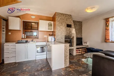 Na predaj rekreačný dom, 464 m², Liptovské Sliače, Pod stráňou