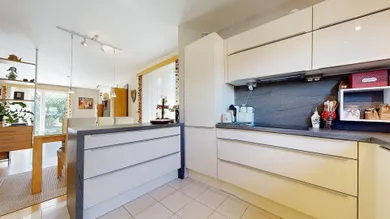Na predaj 5-izbový dom, 182 m², Bratislava-Rusovce, Bronzová