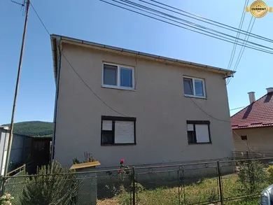 Na predaj 4-izbový dom, 42 m², Nová Baňa, Hrádza