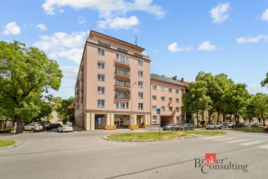 Na predaj 4-izbový byt, 127 m², Bratislava-Ružinov