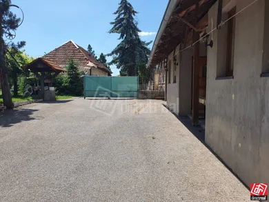 Na predaj dom, 320 m², Nový Tekov
