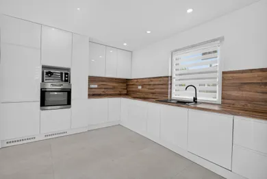 Na predaj 4-izbový dom, 40 m², Veselé
