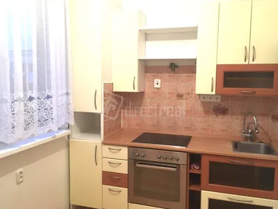 Na prenájom 2-izbový byt, 47 m², Šurany, Mudrochova