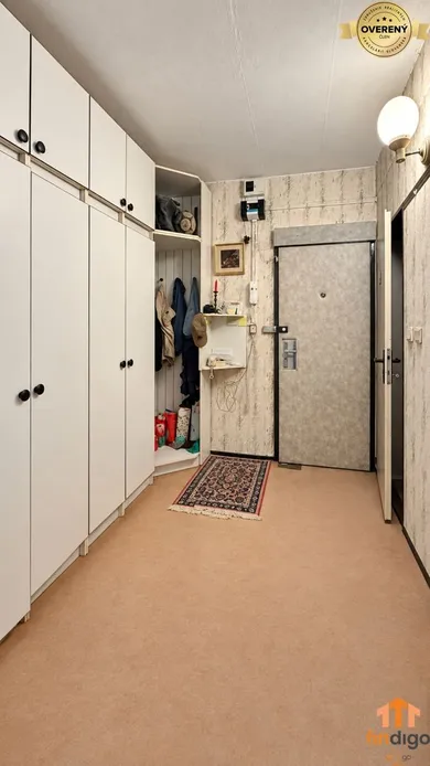 Na predaj 2-izbový byt, 65 m², Nitra, Petzwalova