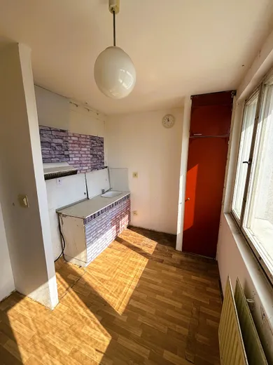 Na prenájom 1-izbový byt, 38 m², Bratislava-Petržalka, Znievska 3027/3