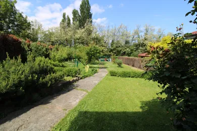 Na predaj pozemok, 871 m², Piešťany