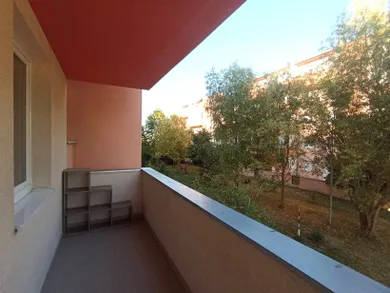 Na prenájom 2-izbový byt, 68 m², Dunajská Streda, Záhradnícka