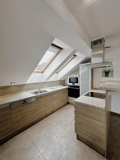 Mieszkania na wynajem, 3-pokojowe, Košice-Juh · €1700