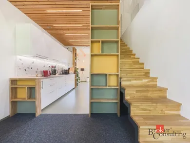 Na prenájom 3-izbový byt, 75 m², Bratislava-Nové Mesto, Čajakova