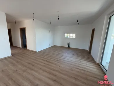 Na predaj 4-izbový dom, 958 m², Preseľany, Hlavná