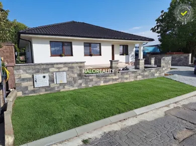 Domy na sprzedaż, Veselé · €389 000