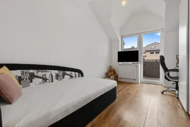 Na predaj 3-izbový byt, 96 m², Pezinok, Dona Sandtnera