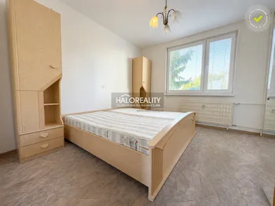 Na predaj 4-izbový byt, 79 m², Bratislava-Ružinov