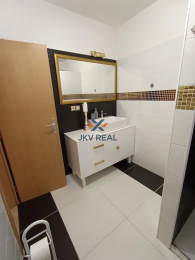 Na predaj 3-izbový byt, 75 m², Martin, Stavbárska
