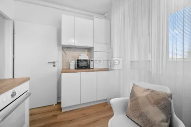 Na predaj 2-izbový byt, 60 m², Trnava, Ulica Zavarská