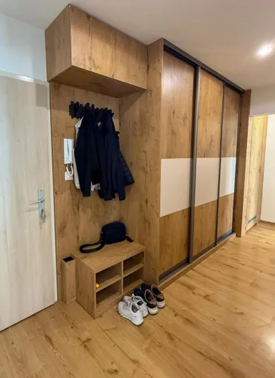 Na prenájom 2-izbový byt, 62 m², Bratislava-Dúbravka, Dúbravčická