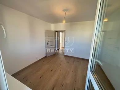 Na predaj 3-izbový byt, 68 m², Poprad