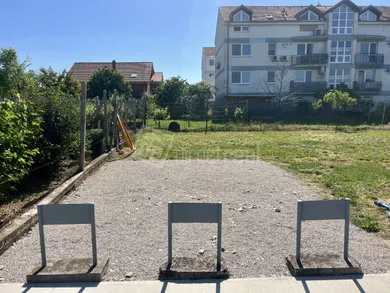 Na predaj pozemok, 570 m², Chorvátsky Grob, Školská
