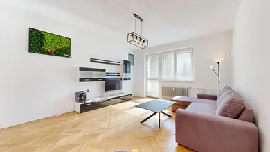 Na prenájom 2-izbový byt, 59 m², Banská Bystrica, Viestova