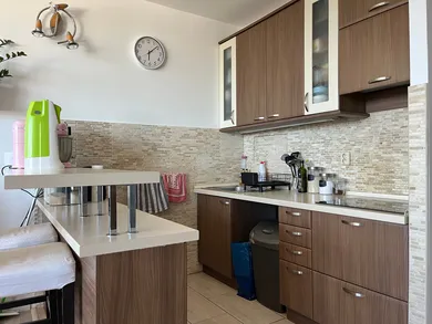 Na predaj 2-izbový byt, 48 m², Bratislava-Petržalka, Jasovská