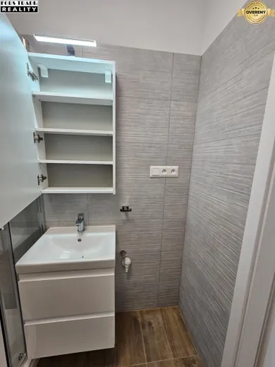 Na predaj 1-izbový byt, 20 m², Šaľa, Nešporova