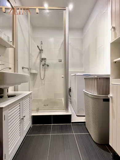 Na predaj 3-izbový byt, 66 m², Bratislava-Petržalka, Romanova