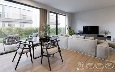 Na predaj 5-izbový byt, 96 m², Bratislava-Vrakuňa, Majoránová