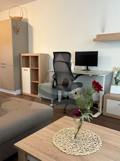 Na prenájom 2-izbový byt, 60 m², Žilina, Vlčince II