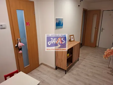 Na prenájom komerčné v Nové Zámky · €800 · Dokončené