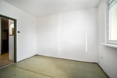 Na predaj 3-izbový byt, 70 m², Bratislava-Vrakuňa, Bebravská